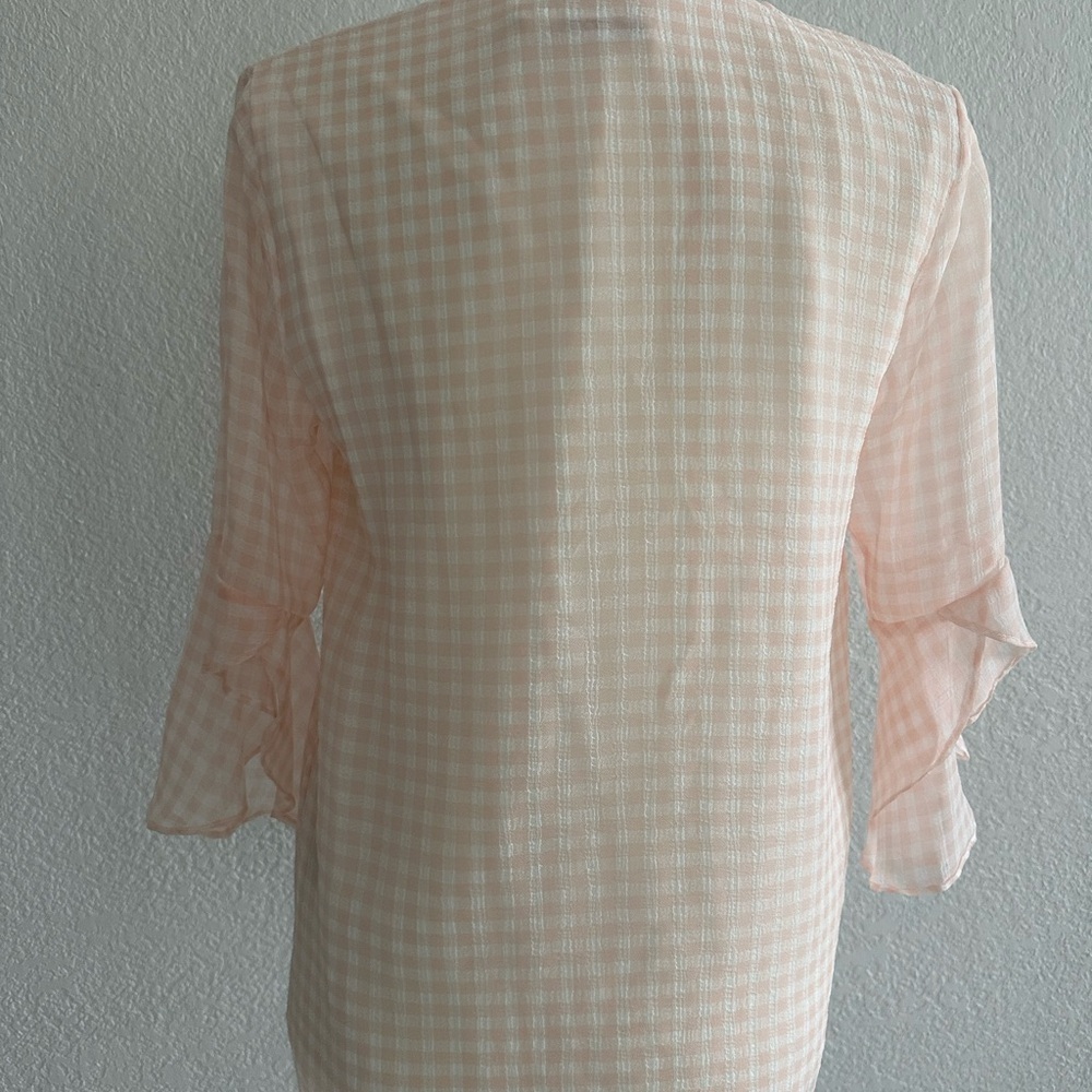 Calvin Klein Soft Pink and White Fabric - Picture 3 of 4